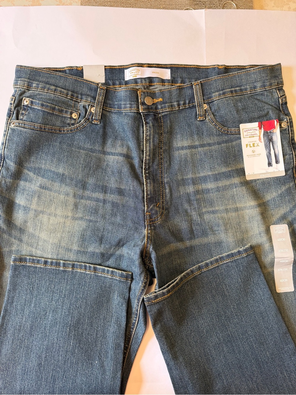 Signature by Levi Strauss Men's Athletic Blue Denim Jeans